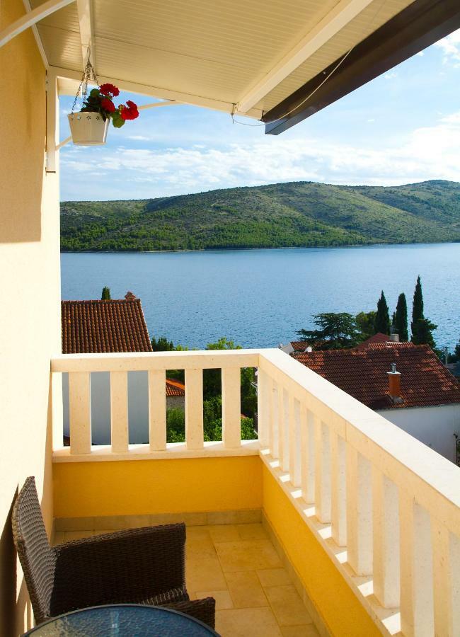 Apartment Punta Seget Vranjica Exterior photo